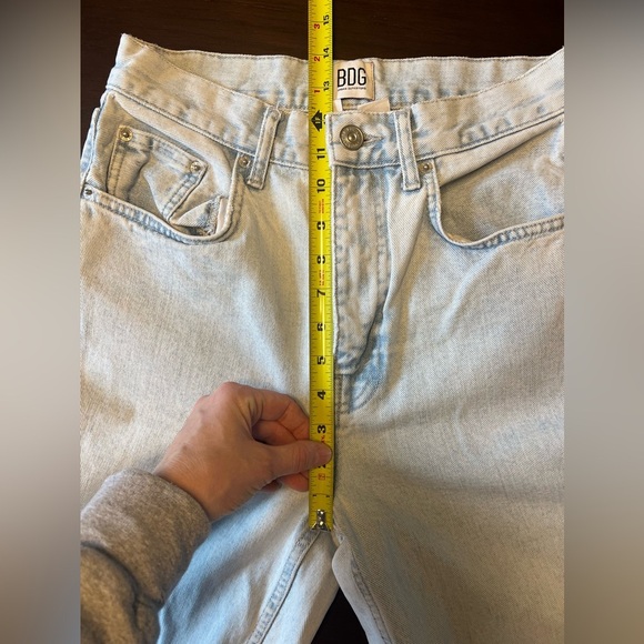 Urban Outfitters BDG high-rise baggy jeans. Size 27. - Picture 5 of 7
